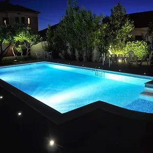 Bakica 4*, Trogir Kroatien
